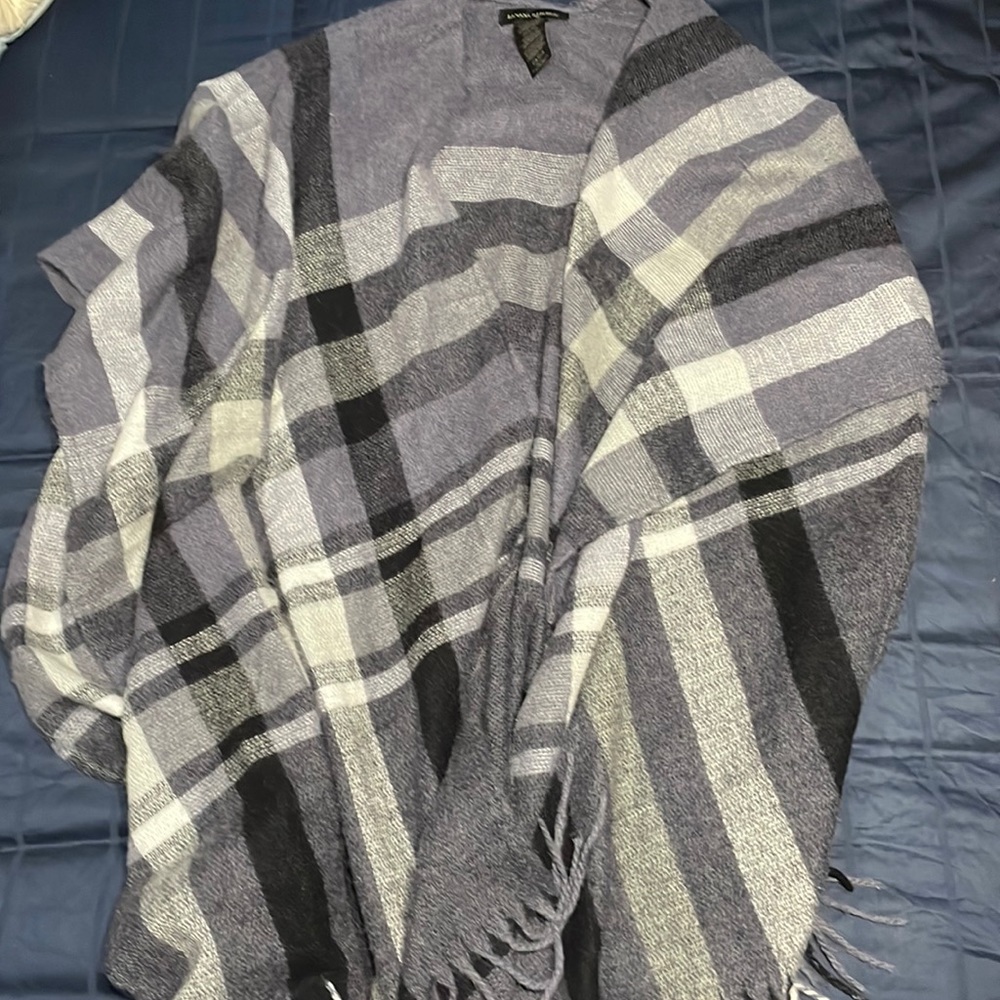 Banana Republic shawl wrap scarf cashmere blend